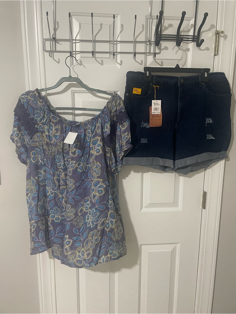 Floral Off-Shoulder Top in Lavender Blue 2x sz22 shorts nwt